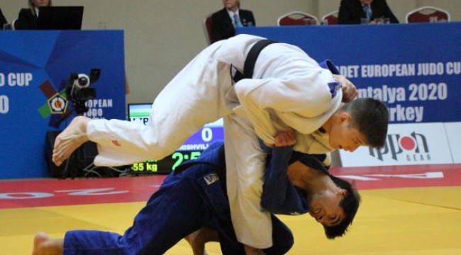 Judoda kupa heyecanı Kemer'de başladı