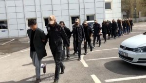 Ankara'da FETÖ'nün hücre evlerine operasyon: 58 gözaltı