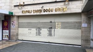 Bursa'da Kapalı Çarşı esnafı bir hafta dükkanlarını kapattı