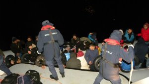 Çeşme'de 78 düzensiz göçmen kurtarıldı