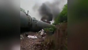Çin'de yolcu treni raydan çıktı: 1 ölü, 20 yaralı