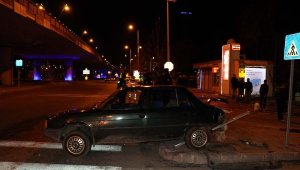 Kayseri'de iki otomobil çarpıştı: 1'i ağır 4 yaralı