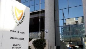 Kıbrıs Rum kesiminde 2 kişide koronavirüs tespit edildi