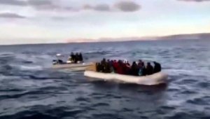 Sahil Güvenlik ekipleri denizde mahsur kalan göçmenleri kurtardı