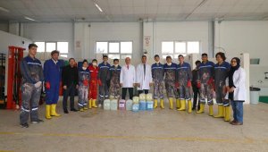 Yalova'da lise öğrencileri 4 ton dezenfektan üretti, okullarda kullanılacak