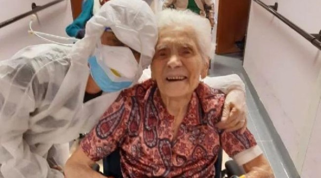 104 yaşındaki kadın önce İspanyol gribini sonra da koronavirüsü yendi