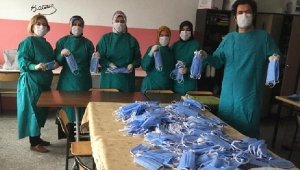 Gökçeada Devlet Hastanesi'ne kursiyerlerden 900 maske