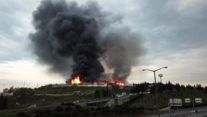 İSTOÇ'ta katı atık tesisi alev alev yanıyor