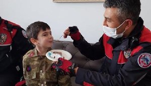 Kırşehir polisinden 5 yaşındaki Halid'e doğum günü sürprizi