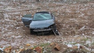 Sivas'ta dolu yağışı kazaya yol açtı; 4 yaralı