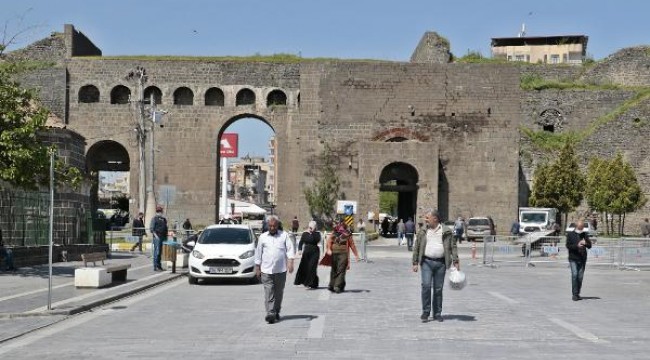 Yasağın ardından Diyarbakır'da hareketlilik başladı