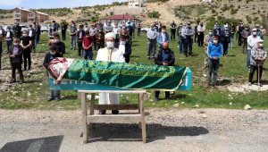 Ankara'da ayı saldırısında ölen kadın toprağa verildi
