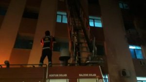 Bayramiç Devlet Hastanesi eczane deposundaki yangın korkuttu