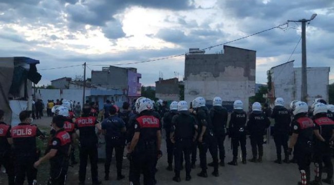 Bursa'da silahlı çatışma; 1 polis memuru şehit oldu 4 kişi yaralandı