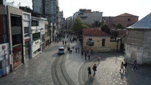 İstiklal Caddesi'ndeki yoğunluk havadan görüntülendi