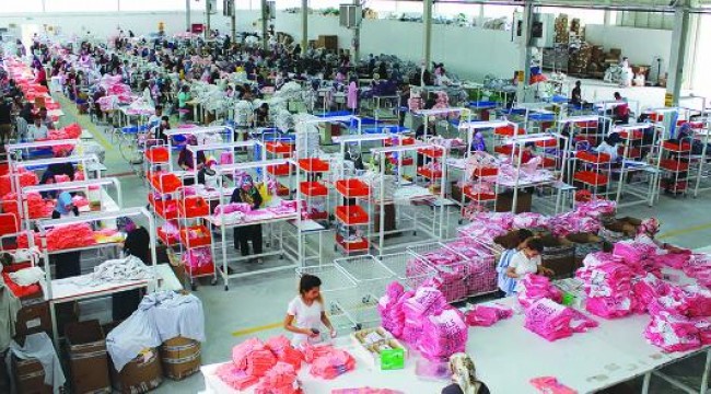 Tekstil fabrikasında 6 işçide koronavirüs tespit edildi, üretim durduruldu