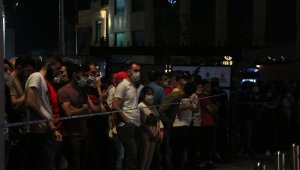 İstiklal Caddesi'nde kırık cam şişesi parçasıyla intihar girişimi