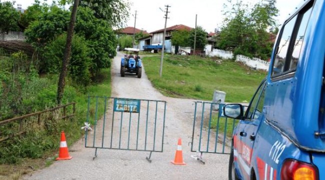 Karantinaya alınan mahallede ihtiyaçları 'Vefa' ekipleri karşılıyor