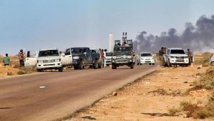 Libya ordusu Sirte'nin çevresini abluka altına alıyor