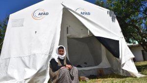 Malatyalılar, deprem çadırlarına döndü