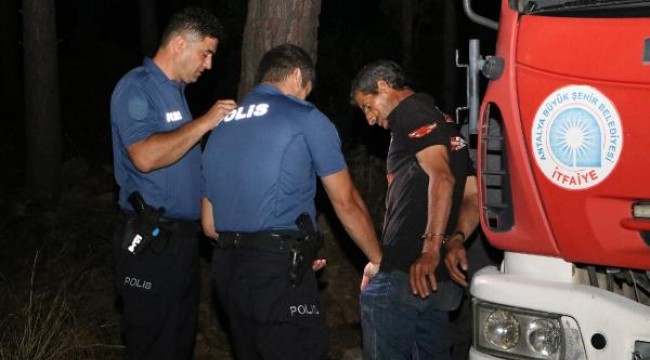 Antalya'da mağarada mahsur kalan 3 kişi kurtarıldı