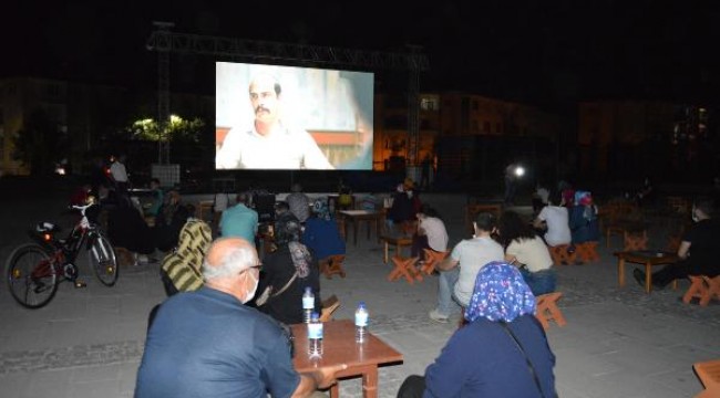 Elazığ'da açık havada sinema etkinliği