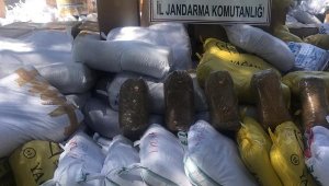 Malatya'da, kargo araçlarında 8.5 ton kaçak tütün ele geçirildi