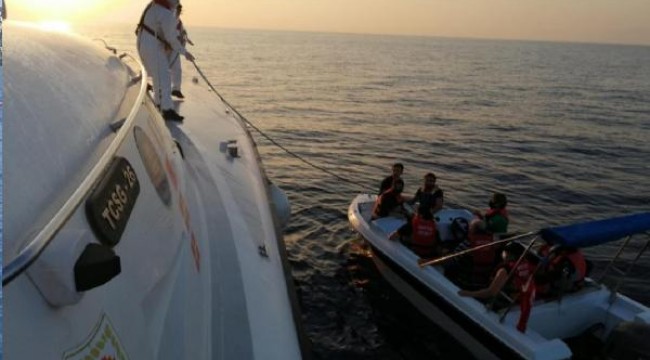 Türk kara sularına itilen 11 göçmen kurtarıldı