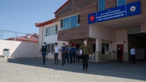 Van ve Bitlis'te göçmen kaçakçılığı operasyonuna 5 gözaltı