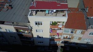 Zeytinburnu'nda 4 katlı bina boşaltıldı 
