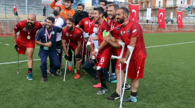 Ampute Futbol Türkiye Kupası'nda şampiyon Etimesgut Belediyesi