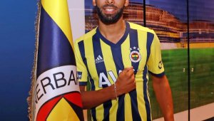 Fenerbahçe, Nazım Sangare ile imzaladı