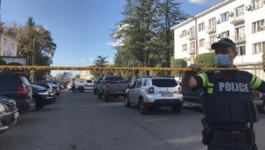 Gürcistan'da 19 kişiyi rehin alan saldırgan gözaltına alındı