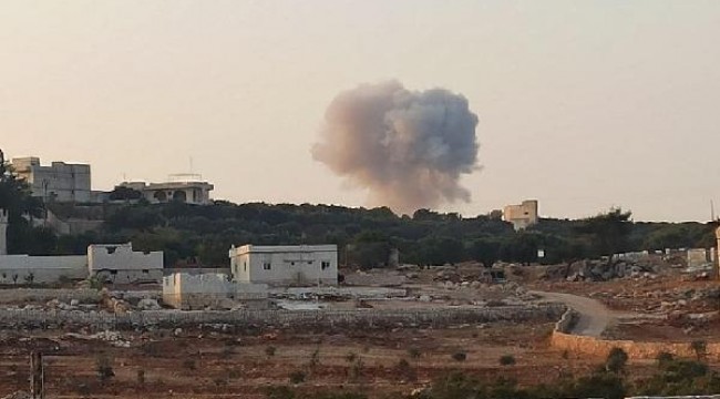 Savaş uçakları, İdlib kırsalını bombaladı