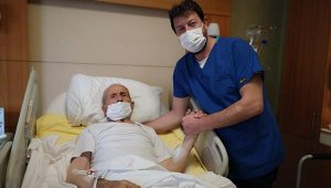 100 torunlu 103 yaşındaki Hacı Dede koronavirüsü yendi