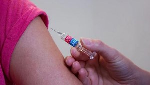 Almanya'da Kovid-19 aşısı dolandırıcıları suçüstü yakalandı