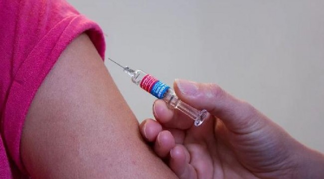 Almanya'da Kovid-19 aşısı dolandırıcıları suçüstü yakalandı