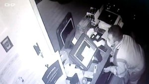 Avcılar'da kafeye dadanan hırsızlar kamera görüntüleri sayesinde yakalandı