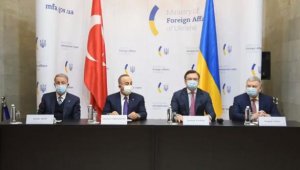 Bakan Akar ve Bakan Çavuşoğlu'nun Kiev'de katıldığı 4'lü toplantı sona erdi