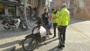 Çalıntı motosikletle ekmek almaya giden sürücüye gözaltı