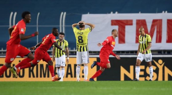 Fenerbahçe'nin iç sahada yüzü gülmüyor