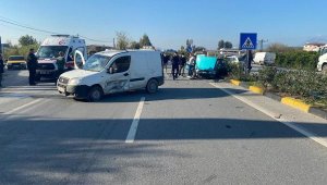 Manavgat'ta trafik kazası: 4 yaralı