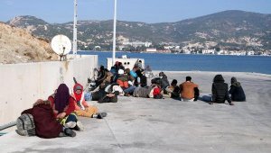 Yunanistan'ın Türk kara sularına ittiği 29 kaçak göçmen kurtarıldı
