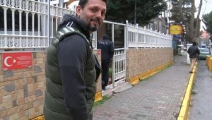 Fenerbahçe Teknik Direktörü Erol Bulut polis merkezinde şikayetçi sıfatıyla ifade verdi