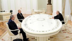 Rusya'da Aliyev, Paşinyan ve Putin'den ortak bildiri