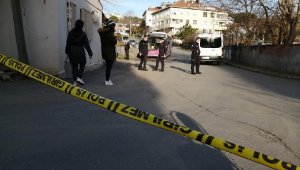 Sarıyer'de durakta otobüs bekleyen kişiye silahla ateş açıldı