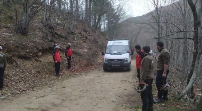 Uludağ'ın eteklerinde mahsur kalan yaralı kişi, ekiplerce kurtarıldı