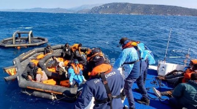 Çeşme'de 37 kaçak göçmen kurtarıldı