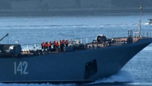Rus savaş gemisi, Çanakkale Boğazı'ndan geçti
