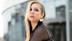 Şarkıcı Zeynep Dizdar'ın babası hayatını kaybetti